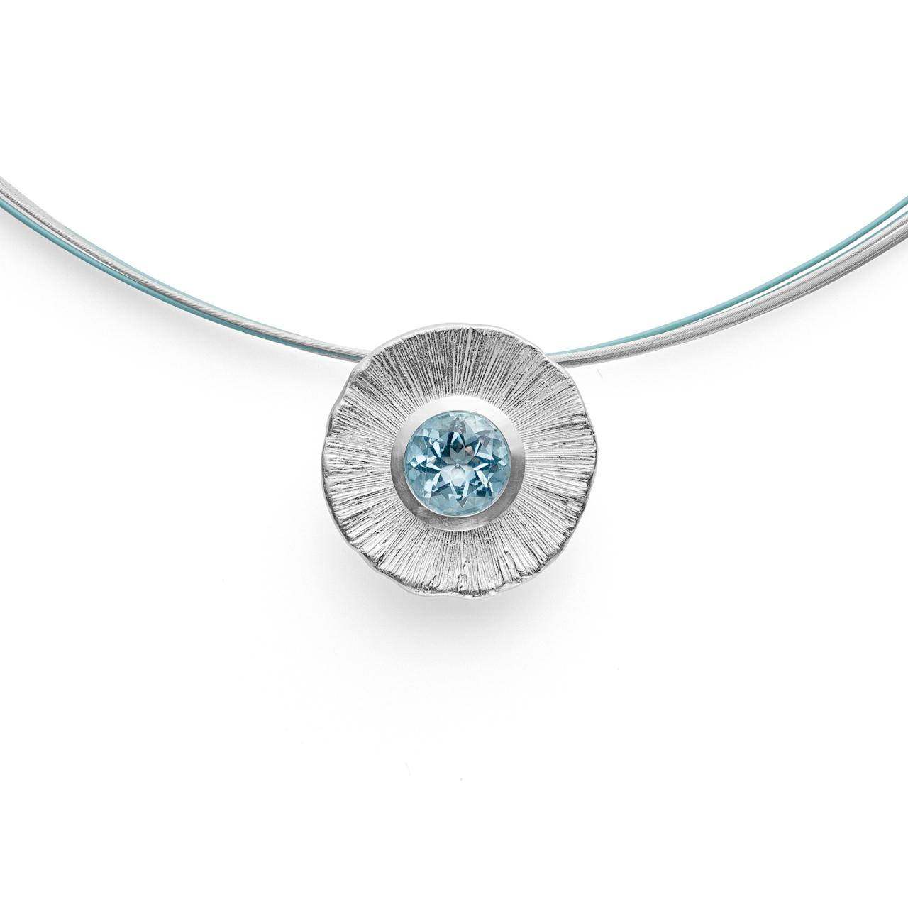 925/- pendant satin/spe.text., blue topaz 0,65ct