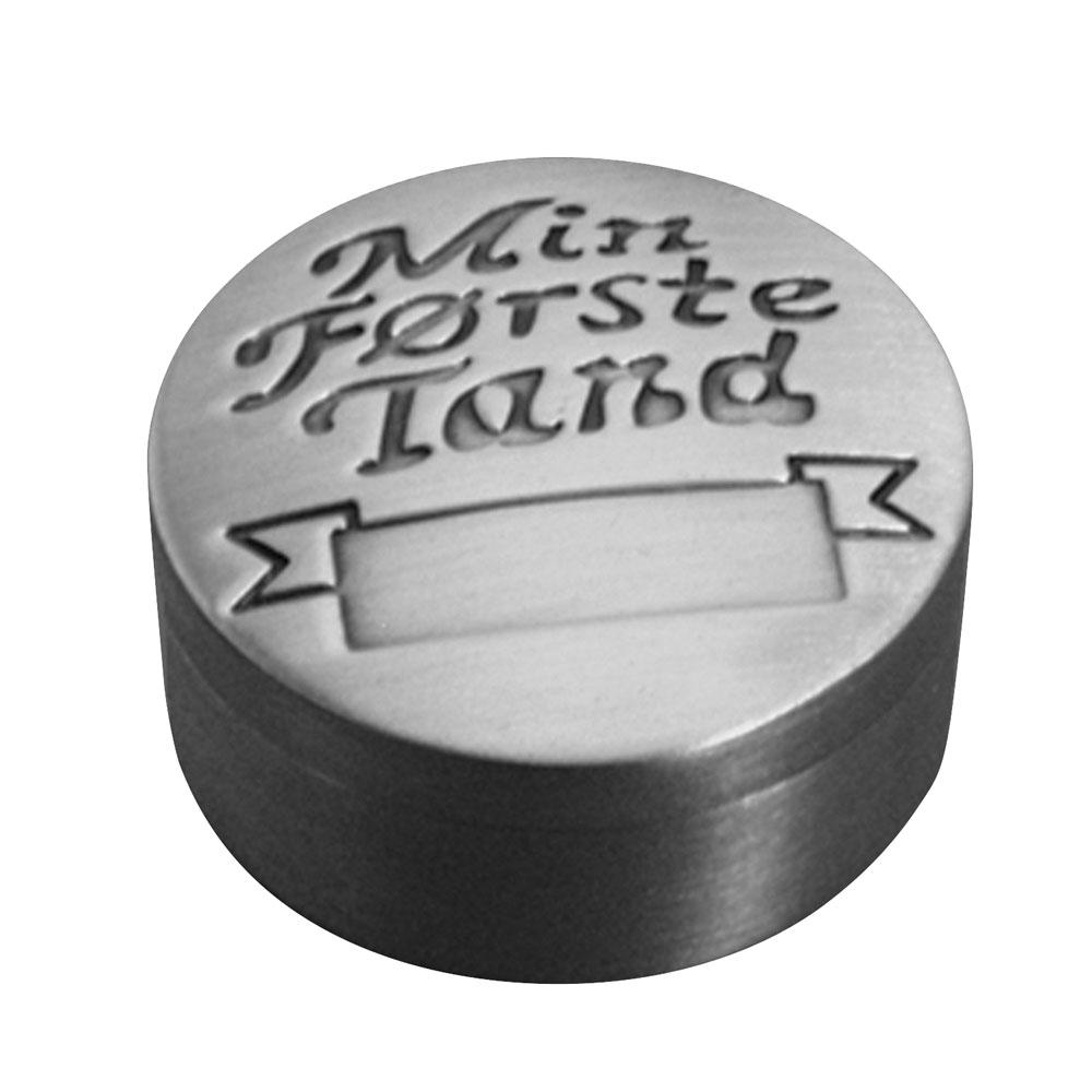 Tin-plated box My firsth tooth